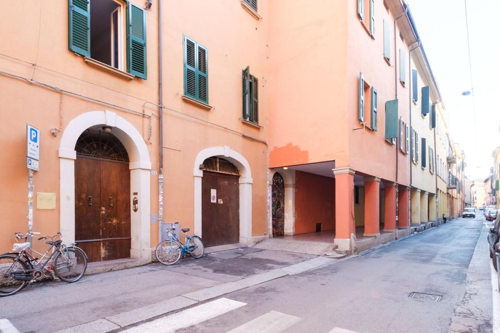 Piazza Maggiore - Il Sentiero Apartment With Private Garden Bologna Esterno foto